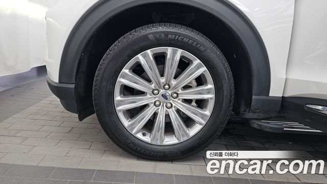 Ford Explorer (VI) 2.3 LimIted 4WD 2021 — фото 5