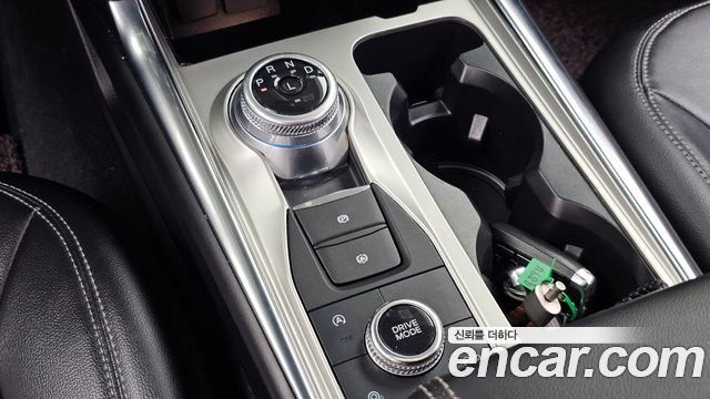 Ford Explorer (VI) 2.3 LimIted 4WD 2021 — фото 9