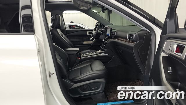 Ford Explorer (VI) 2.3 LimIted 4WD 2021 — фото 15