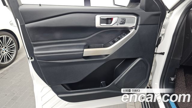 Ford Explorer (VI) 2.3 LimIted 4WD 2021 — фото 30