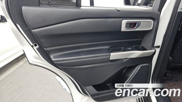 Ford Explorer (VI) 2.3 LimIted 4WD 2021 — фото 31