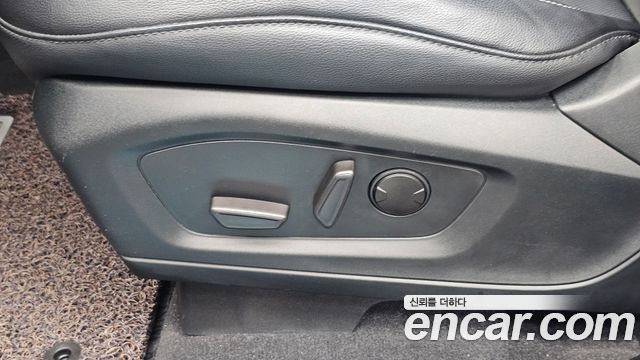Ford Explorer (VI) 2.3 LimIted 4WD 2021 — фото 32