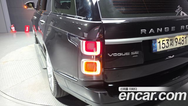 Land Rover Range Rover (IV) D350 Vogue SE Disel 2021 — фото 23