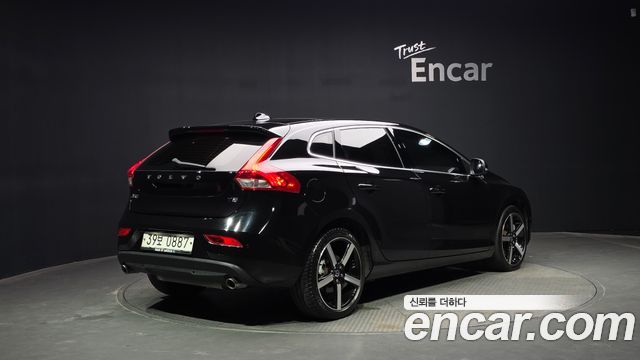 Volvo V40 T5 2nd 2016 — фото 2