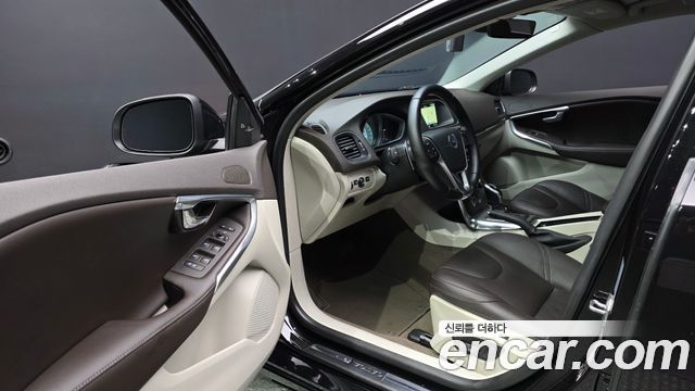 Volvo V40 T5 2nd 2016 — фото 10
