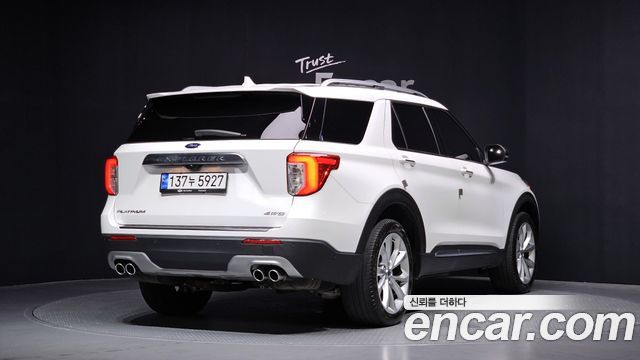 Ford Explorer (VI) 3.0 Platinum 4WD 2022 — фото 2