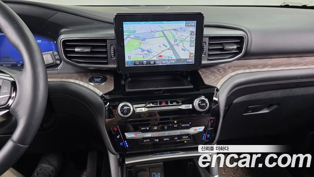 Ford Explorer (VI) 3.0 Platinum 4WD 2022 — фото 14