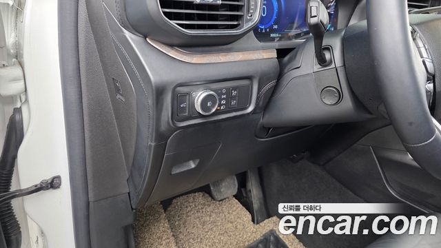 Ford Explorer (VI) 3.0 Platinum 4WD 2022 — фото 18