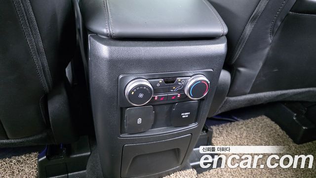 Ford Explorer (VI) 3.0 Platinum 4WD 2022 — фото 19