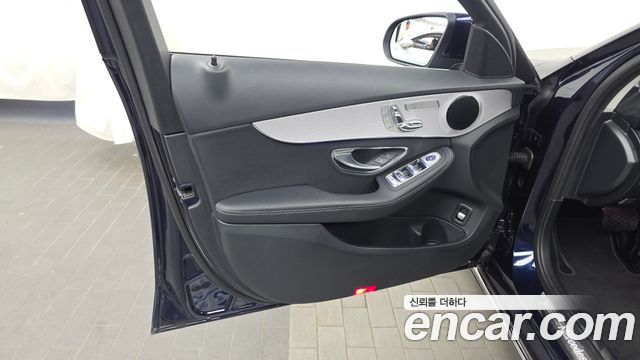 Mercedes-Benz C-Class (W205) C220 d 4MATIC 2020 — фото 24