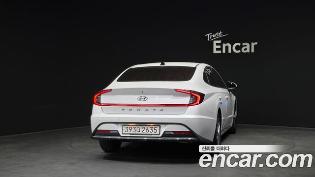 Hyundai Sonata (DN8) 2.0 Premium Family 2021 — фото 4