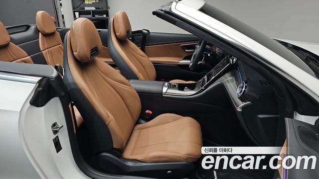 Mercedes-Benz CLE-Class (C236) CLE200 Cabriolet 2025 — фото 11