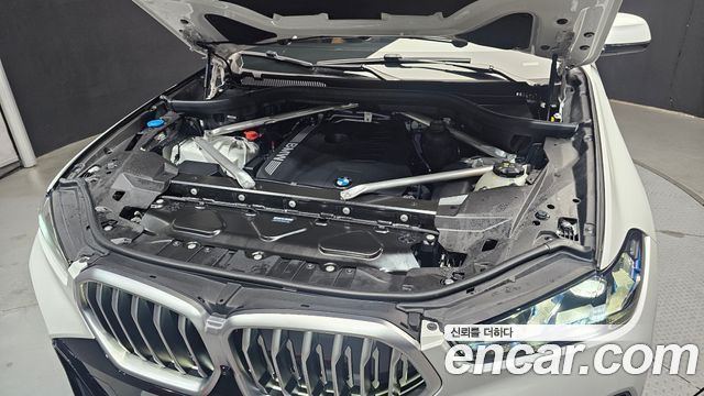 BMW X6 (G06) xDrive40i M Sport 2024 — фото 6