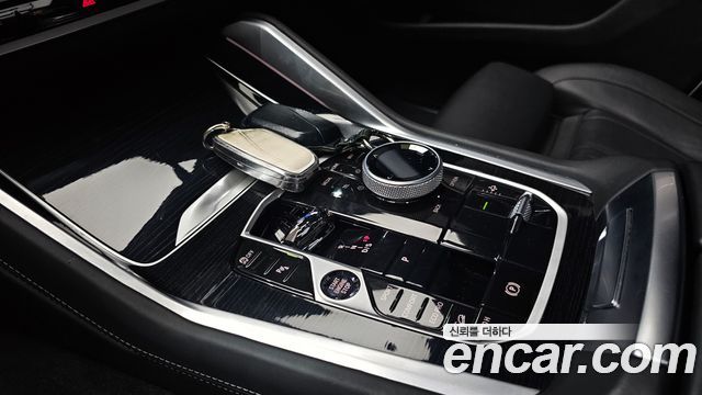 BMW X6 (G06) xDrive40i M Sport 2024 — фото 9