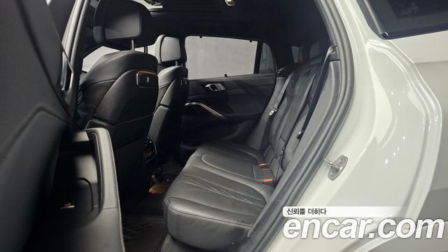 BMW X6 (G06) xDrive40i M Sport 2024 — фото 12