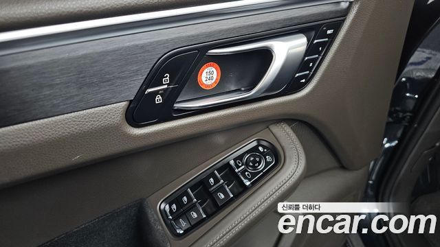 Porsche Macan 2.9 GTS 95B 2021 — фото 34