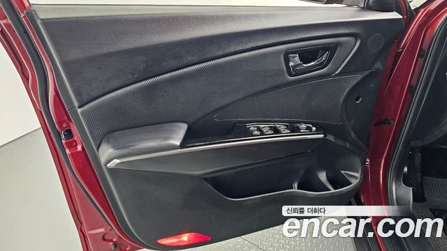 KG Mobility (SsangYong) Very New Tivoli Gasoline 1.5 2WD V7 2023 — фото 24