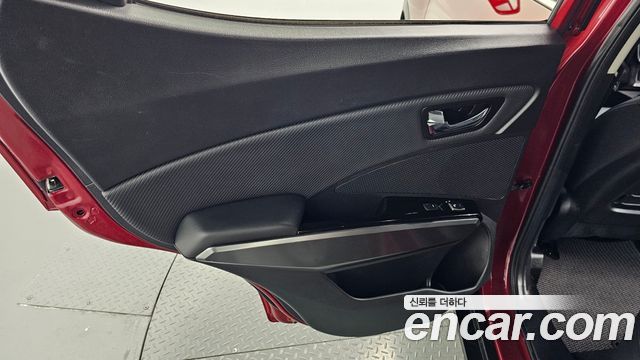 KG Mobility (SsangYong) Very New Tivoli Gasoline 1.5 2WD V7 2023 — фото 25