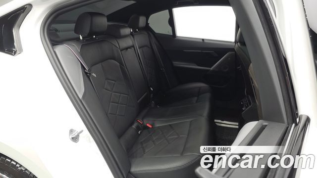 BMW 5 Series (G60) 530i xDrive M Sport Pro Special Edition 2026 — фото 11