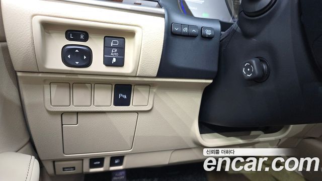 Lexus ES300h Supreme XV60 2013 — фото 20
