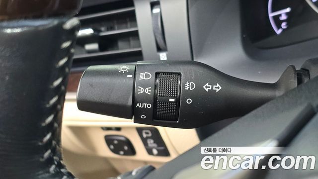 Lexus ES300h Supreme XV60 2013 — фото 21