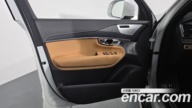 Volvo XC90 (II) B6 Inscription 2021 — фото 24
