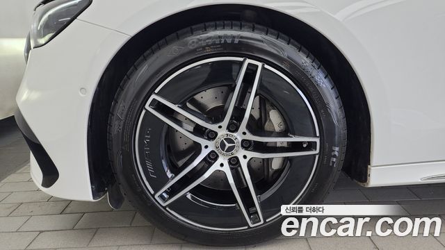 Mercedes-Benz E-Class (W214) E300 4MATIC AMG Line 2024 — фото 5