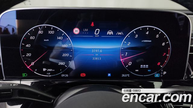 Mercedes-Benz E-Class (W214) E300 4MATIC AMG Line 2024 — фото 8
