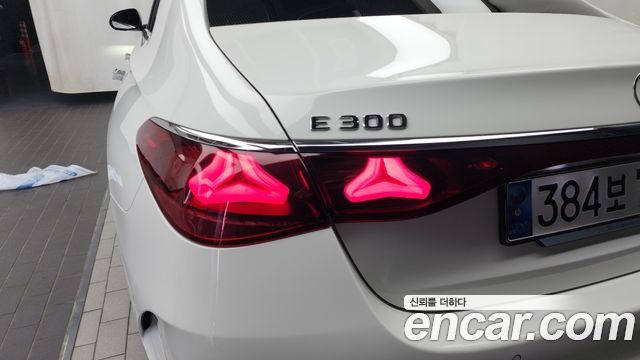 Mercedes-Benz E-Class (W214) E300 4MATIC AMG Line 2024 — фото 23