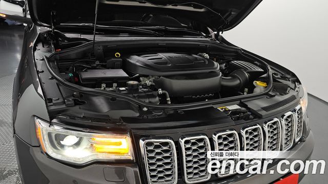 Jeep Grand Cherokee 3.6 Summit WK2 2020 — фото 6