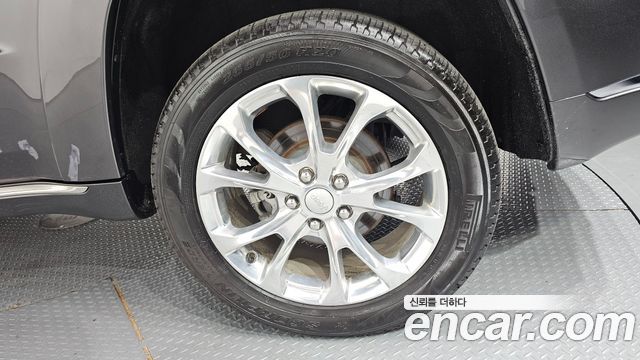 Jeep Grand Cherokee 3.6 Summit WK2 2020 — фото 21