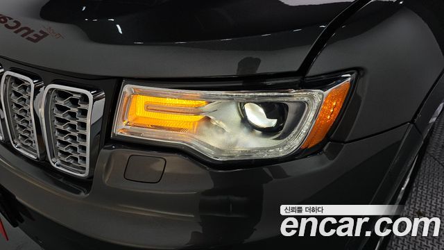 Jeep Grand Cherokee 3.6 Summit WK2 2020 — фото 22