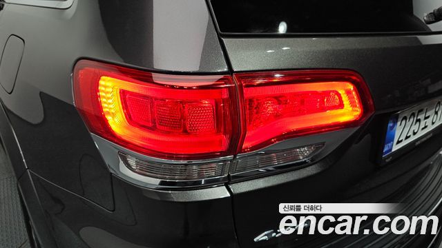 Jeep Grand Cherokee 3.6 Summit WK2 2020 — фото 23