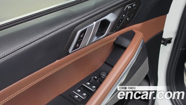 BMW X6 (G06) xDrive40i M Sport 2021 — фото 24