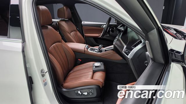 BMW X6 (G06) xDrive40i M Sport 2021 — фото 32