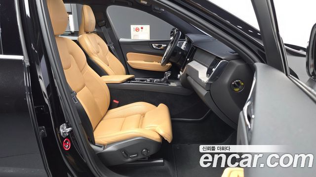 Volvo XC60 (II) D5 Inscription 2020 — фото 11