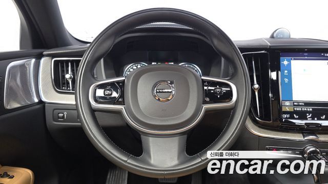 Volvo XC60 (II) D5 Inscription 2020 — фото 13