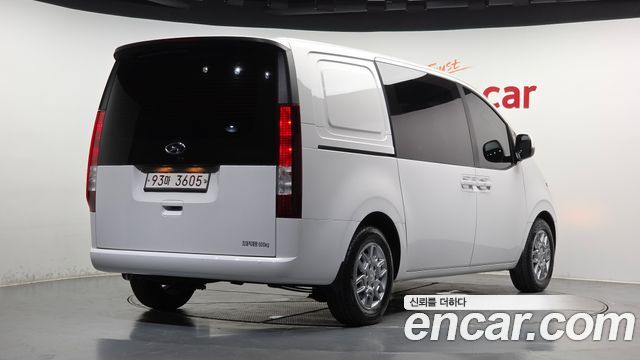 Hyundai Staria L3.5 Cargo 5-Seater Modern 2022 — фото 2