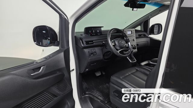 Hyundai Staria L3.5 Cargo 5-Seater Modern 2022 — фото 10