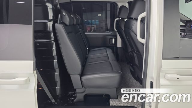 Hyundai Staria L3.5 Cargo 5-Seater Modern 2022 — фото 12