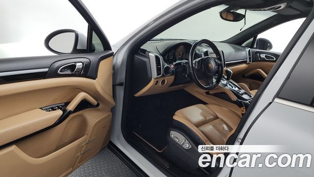 Porsche Cayenne 3.0 Diesel Platium Edition 958 2014 — фото 10