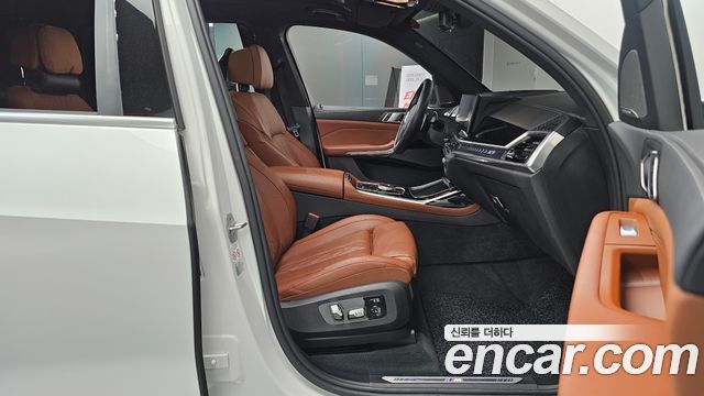 BMW X7 (G07) xDrive 40i M Sport 6STR 2024 — фото 26