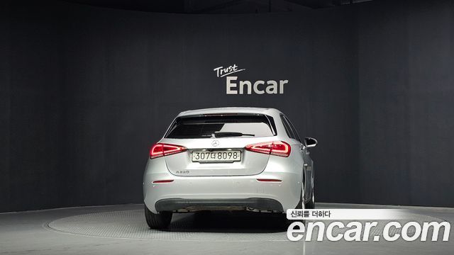 Mercedes-Benz A-Class (W177) A220 Hatchback 2019 — фото 4
