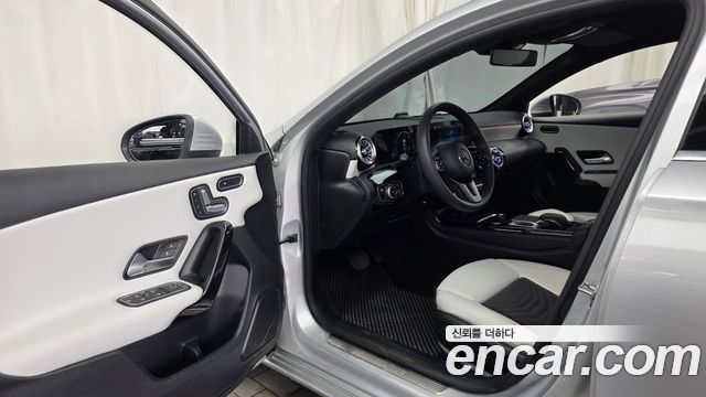 Mercedes-Benz A-Class (W177) A220 Hatchback 2019 — фото 10