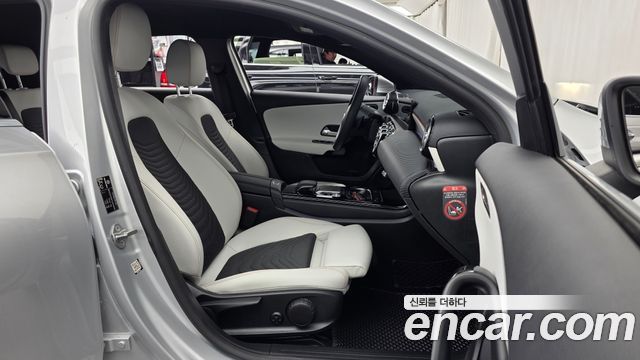 Mercedes-Benz A-Class (W177) A220 Hatchback 2019 — фото 11
