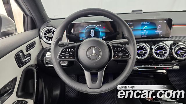 Mercedes-Benz A-Class (W177) A220 Hatchback 2019 — фото 13