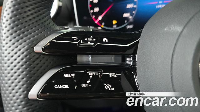 Mercedes-Benz GLC-Class (X254) GLC300 4MATIC Coupe 2025 — фото 33