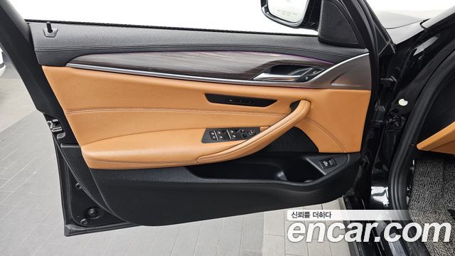 BMW 5 Series (G30) 520d M Sport Package Plus 2017 — фото 24