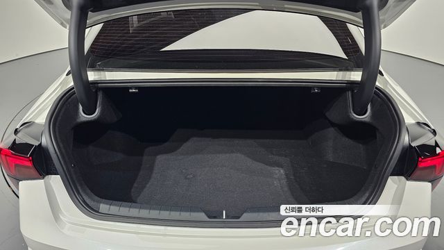 Kia K5 (III) 2.0 Prestige 2024 — фото 20