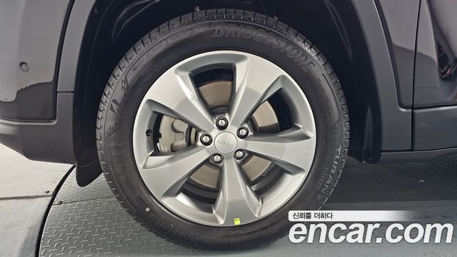 Jeep Cherokee (KL) 2.4 Limited AWD 2021 — фото 5